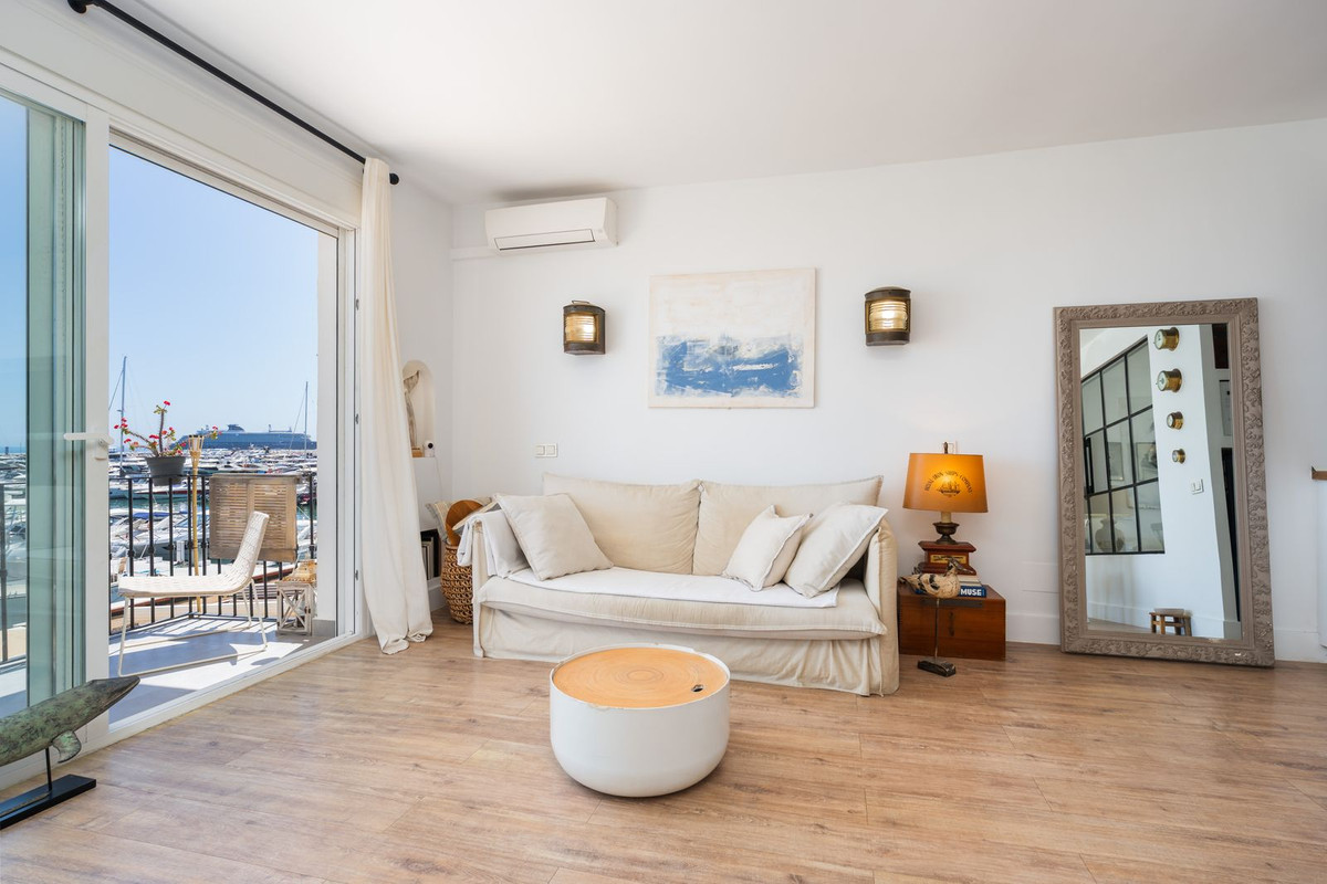 1 Bed Apartment for sale in Puerto Banús Costa Del Sol, Málaga, Spain
