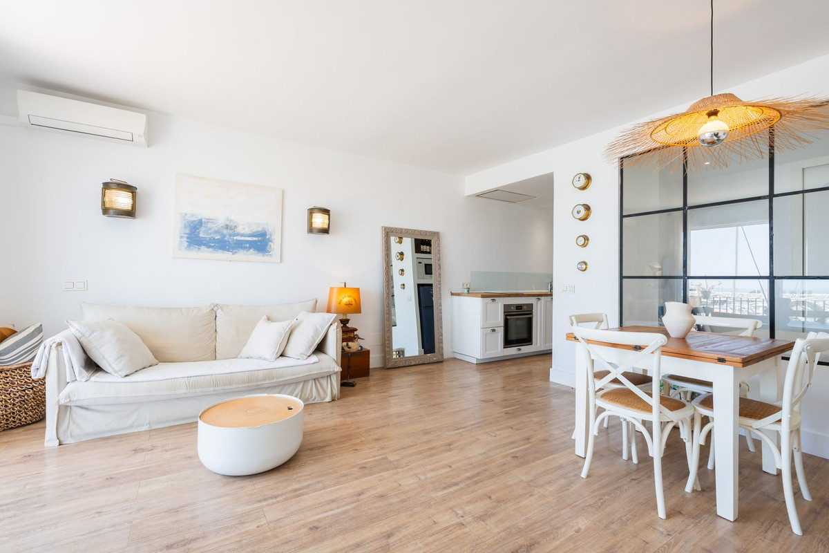 1 Bed Apartment for sale in Puerto Banús Costa Del Sol, Málaga, Spain