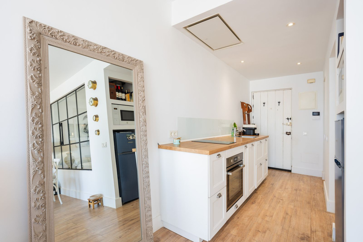 1 Bed Apartment for sale in Puerto Banús Costa Del Sol, Málaga, Spain