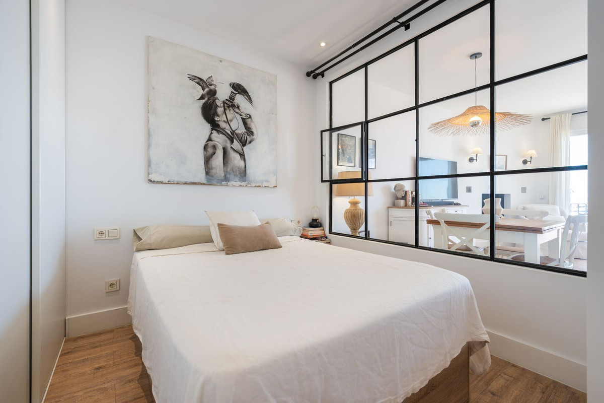 1 Bed Apartment for sale in Puerto Banús Costa Del Sol, Málaga, Spain