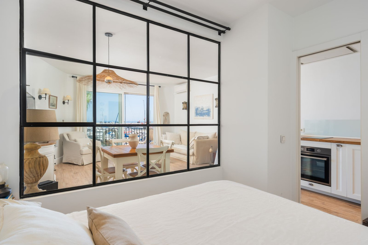 1 Bed Apartment for sale in Puerto Banús Costa Del Sol, Málaga, Spain
