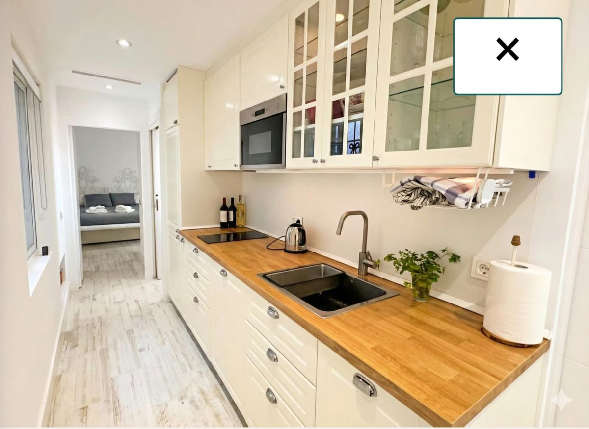 Se vende Apartamento Planta Media de 2 dormitorios en Costa Del Sol, Málaga, España