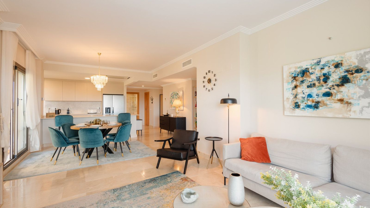 3 Bed Apartment for sale in Benahavís Costa Del Sol, Málaga, Spain