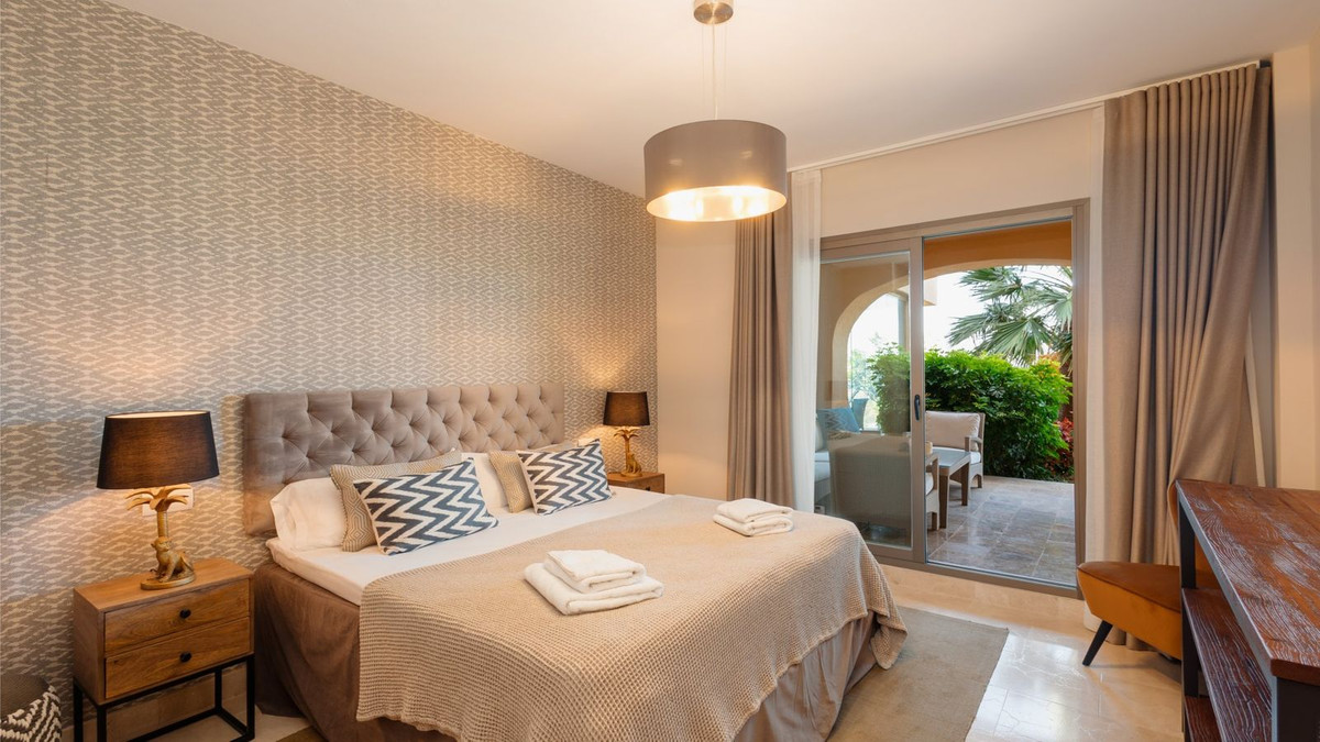 3 Bed Apartment for sale in Benahavís Costa Del Sol, Málaga, Spain