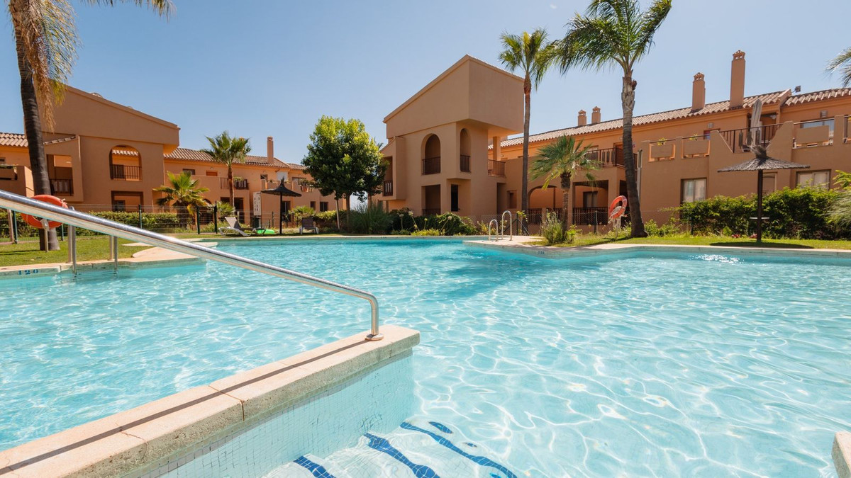 3 Bed Apartment for sale in Benahavís Costa Del Sol, Málaga, Spain