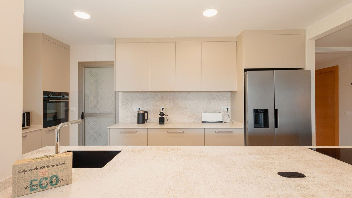 3 Bed Apartment for sale in Benahavís Costa Del Sol, Málaga, Spain
