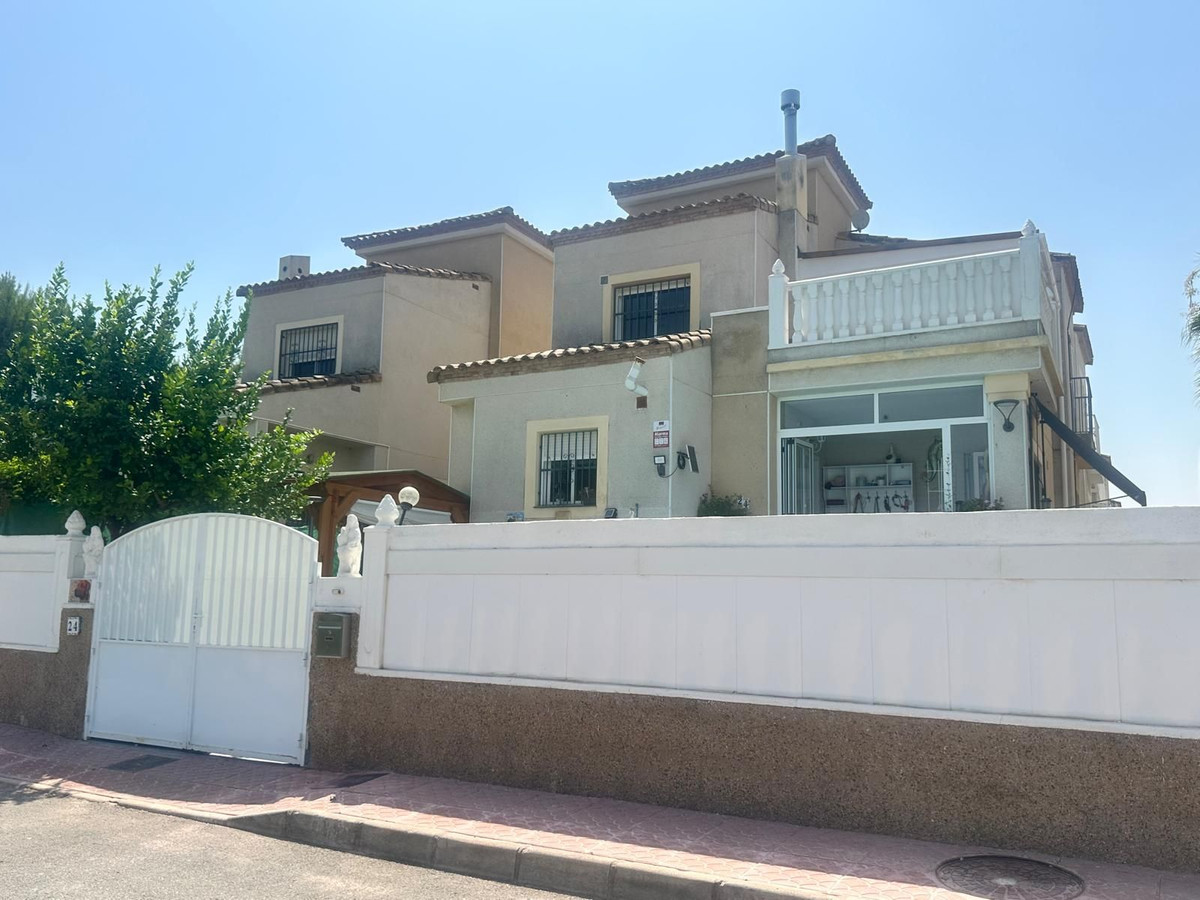 3 Bed Townhouse for sale in Algorfa Costa Blanca, Alicante, Spain