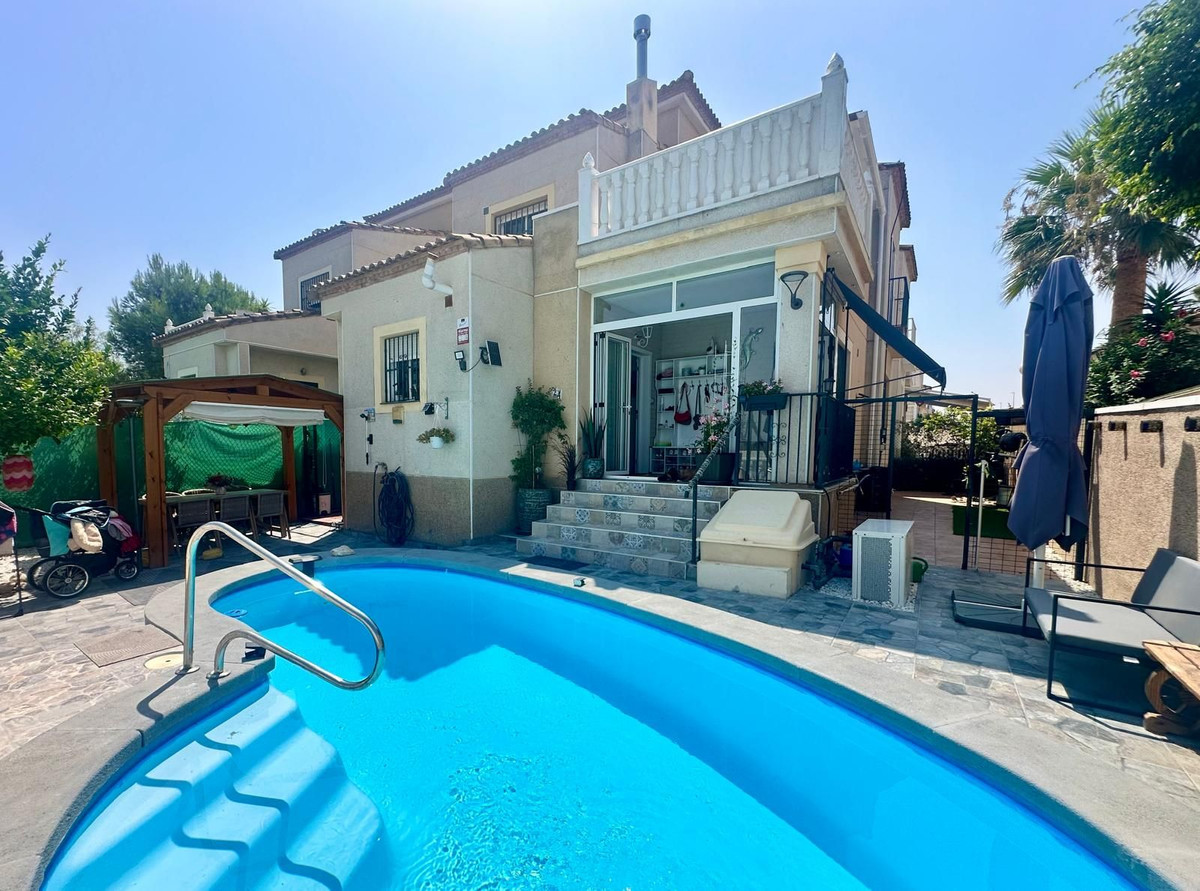 3 Bed Townhouse for sale in Algorfa Costa Blanca, Alicante, Spain