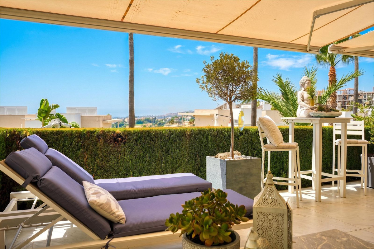 3 Bed Apartment for sale in Benahavís Costa Del Sol, Málaga, Spain
