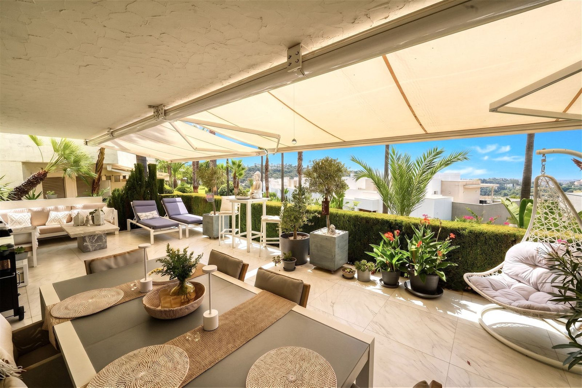 3 Bed Apartment for sale in Benahavís Costa Del Sol, Málaga, Spain