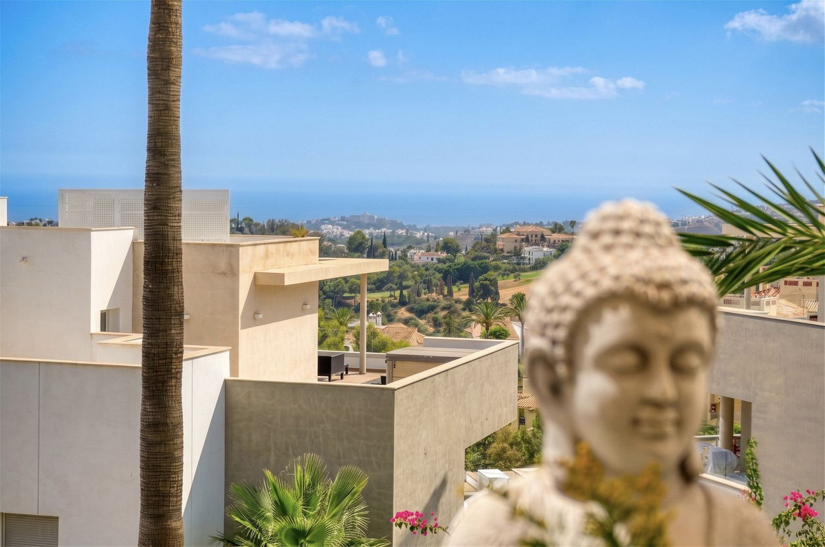 3 Bed Apartment for sale in Benahavís Costa Del Sol, Málaga, Spain