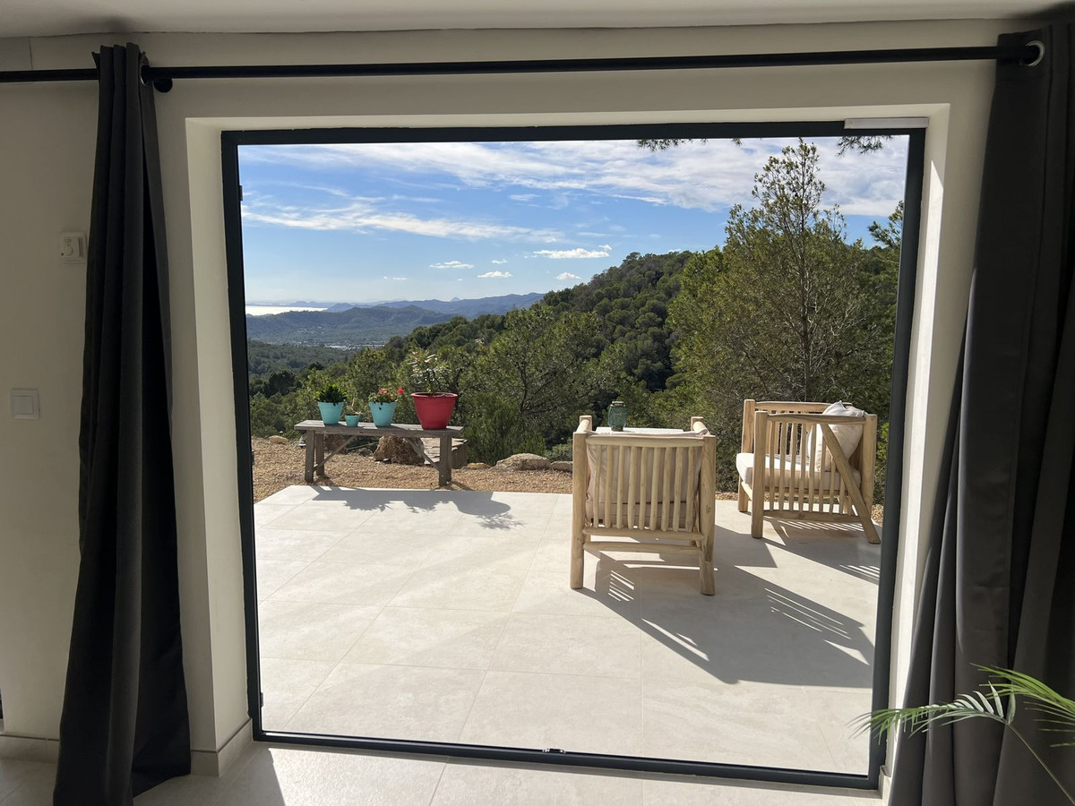 Se vende Villa - Chalet de 3 dormitorios en Costa Blanca, Alicante, España