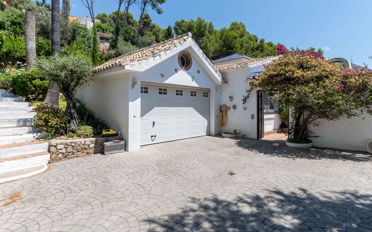 5 Bed Townhouse for sale in Mijas Costa Del Sol, Málaga, Spain