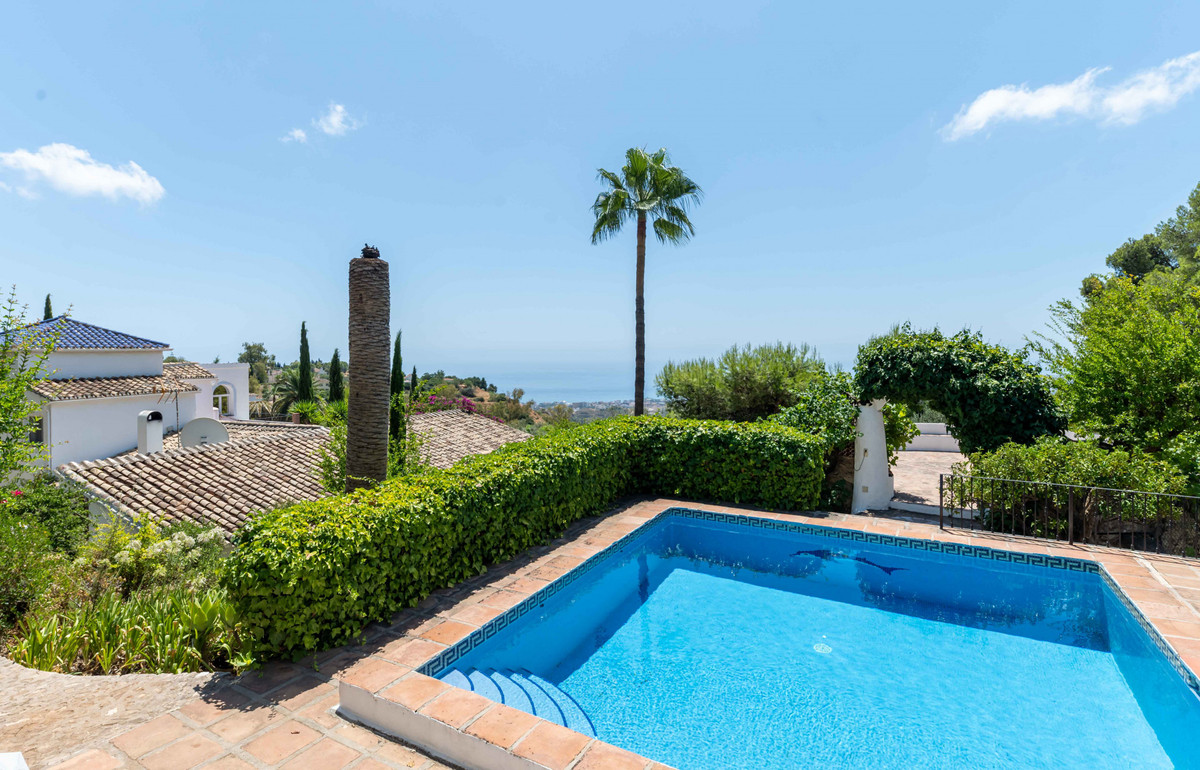 5 Bed Townhouse for sale in Mijas Costa Del Sol, Málaga, Spain
