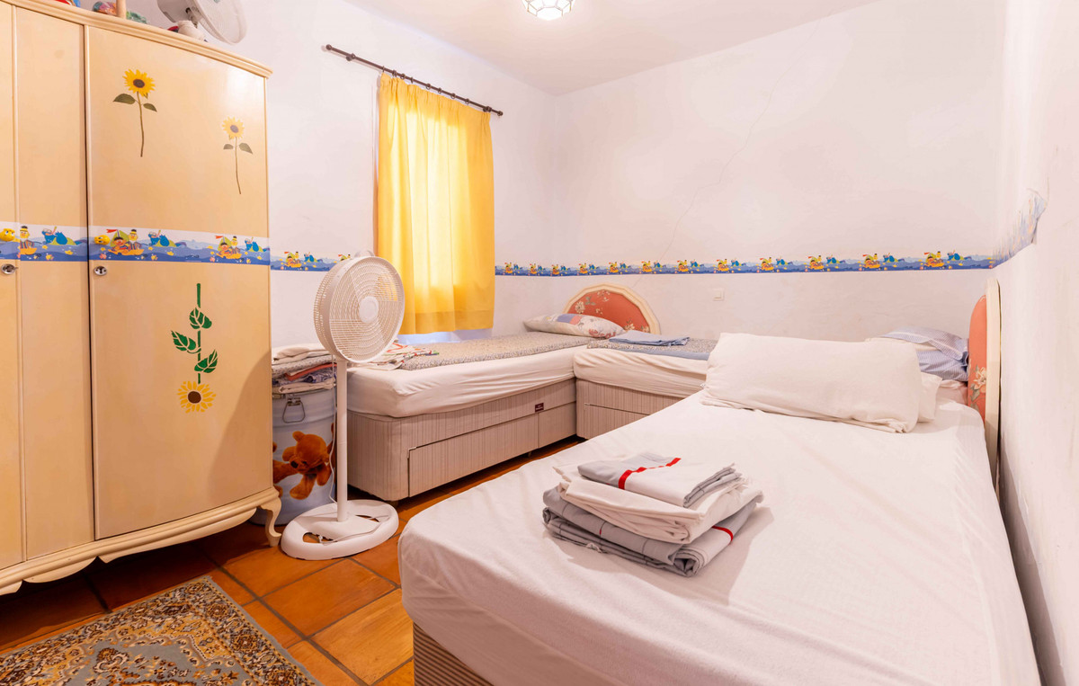 5 Bed Townhouse for sale in Mijas Costa Del Sol, Málaga, Spain