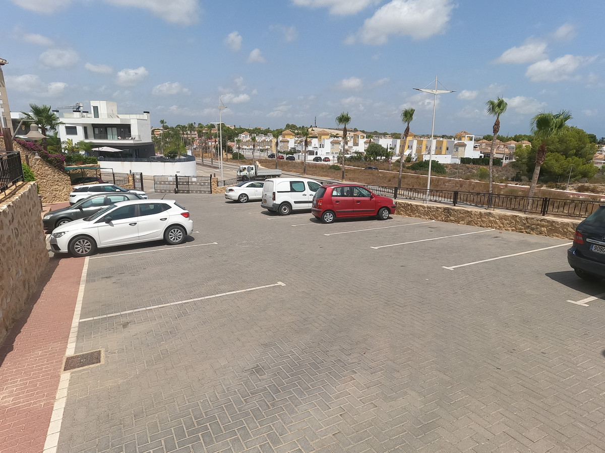 2 Bed Apartment for sale in La Finca Golf Costa Blanca, Alicante, Spain