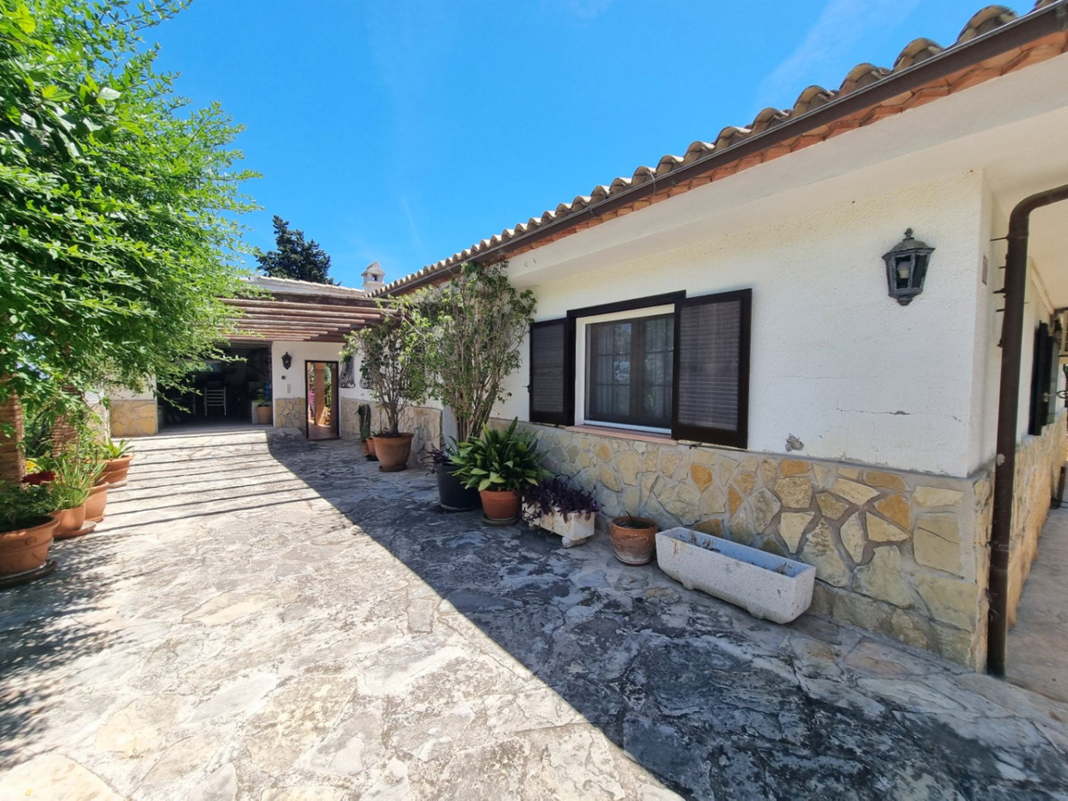 3 Bed Townhouse for sale in Pedreguer Costa Blanca, Alicante, Spain