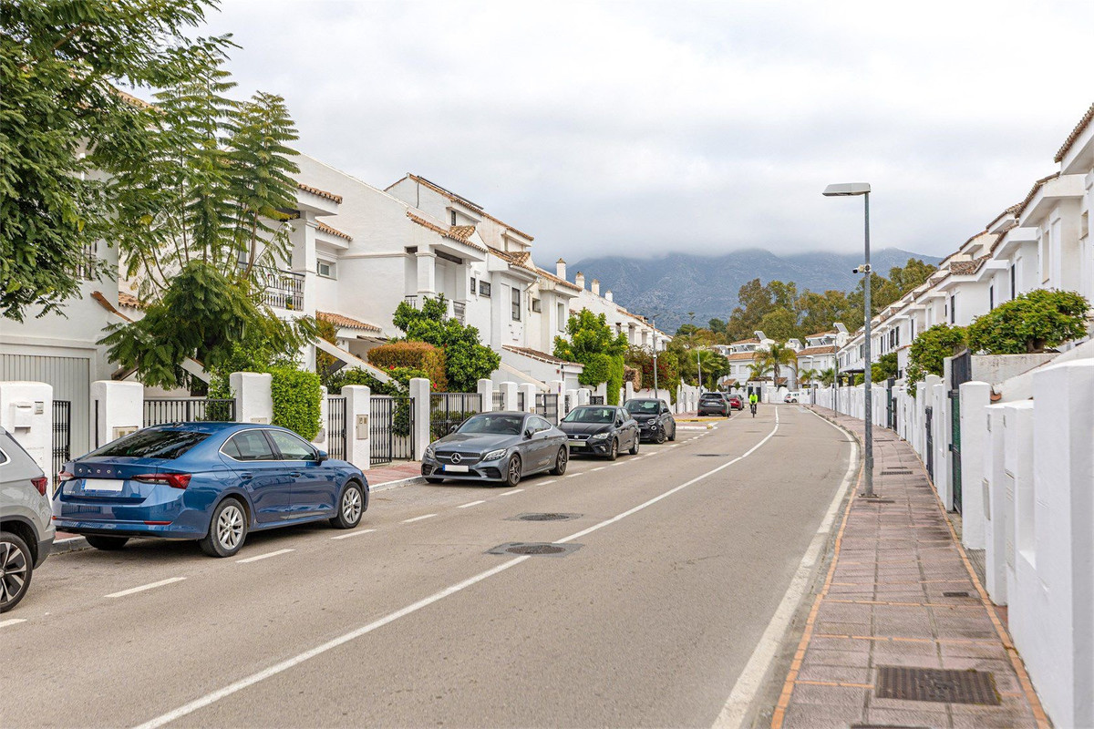 Se vende Adosada de 2 dormitorios en Costa Del Sol, Málaga, España