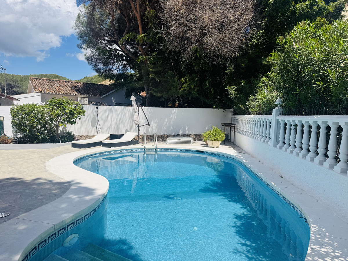 4 Bed Townhouse for sale in Elviria Costa Del Sol, Málaga, Spain