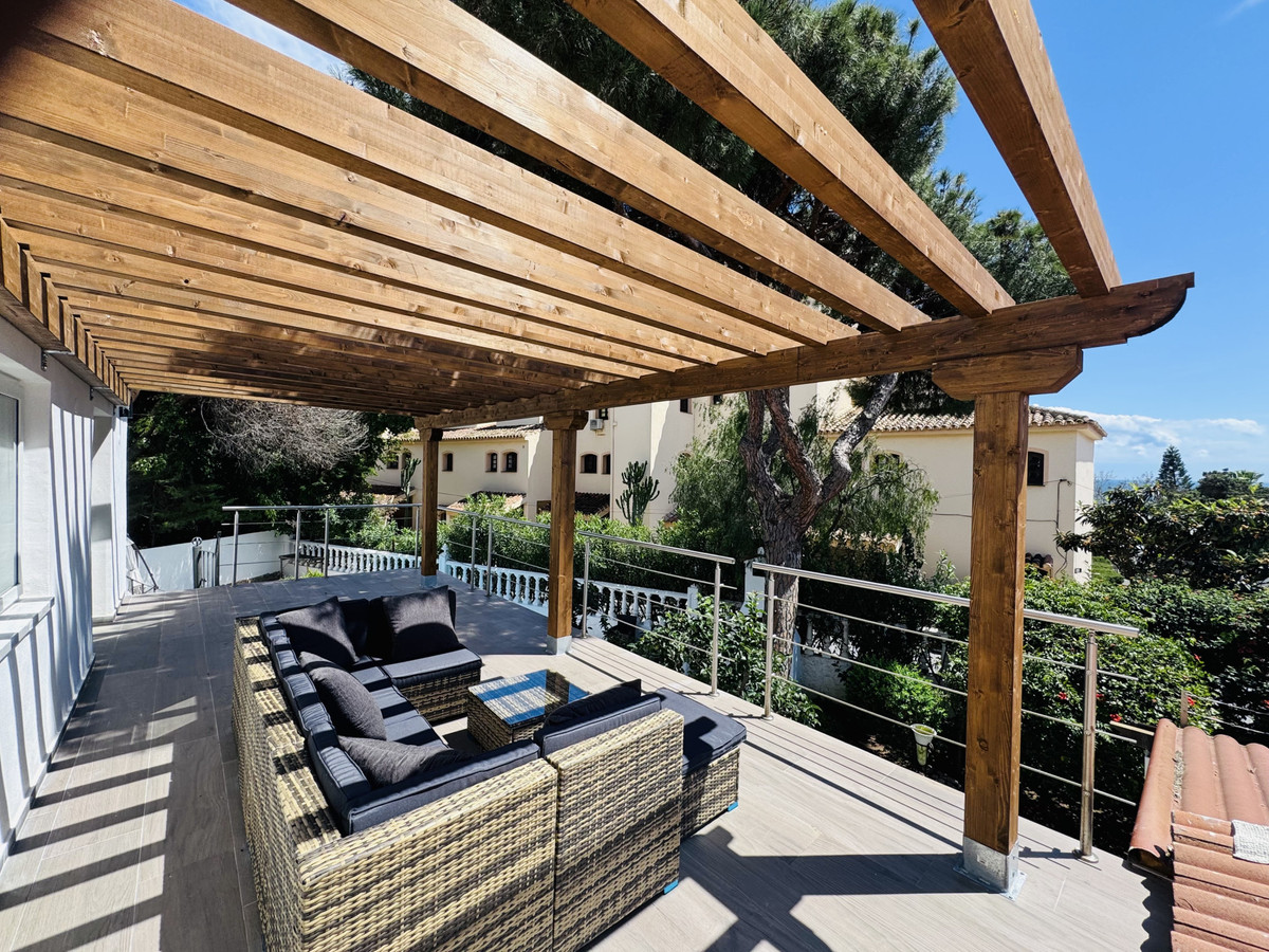 4 Bed Townhouse for sale in Elviria Costa Del Sol, Málaga, Spain