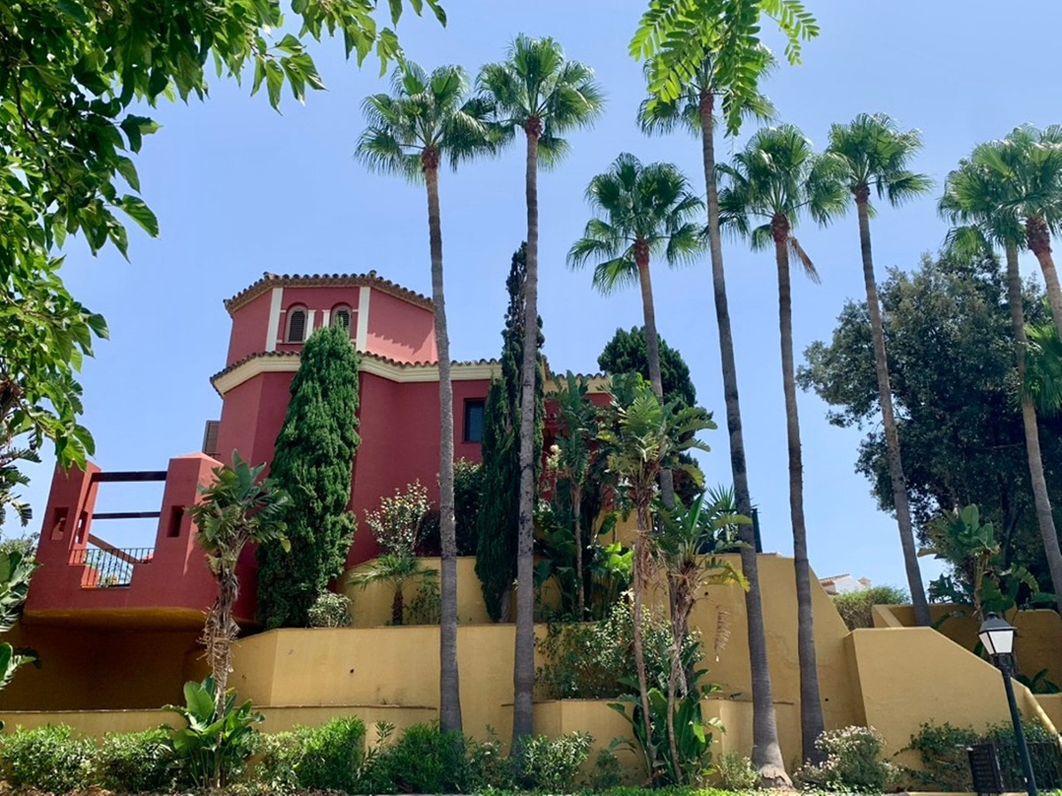 2 Bed Townhouse for sale in San Roque Costa Del Sol, Cádiz, Spain