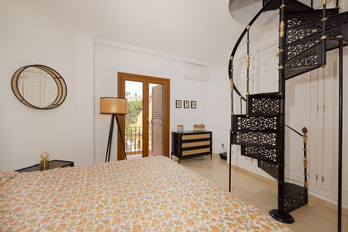 2 Bed Townhouse for sale in San Roque Costa Del Sol, Cádiz, Spain