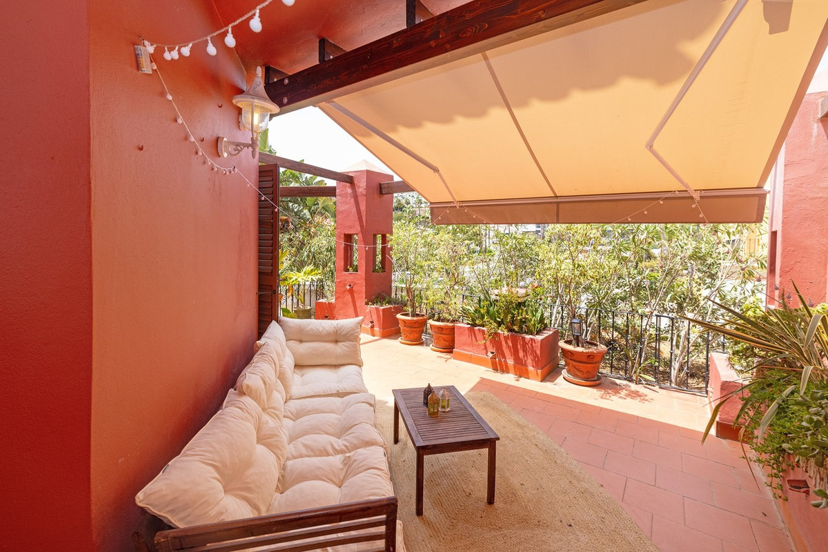 2 Bed Townhouse for sale in San Roque Costa Del Sol, Cádiz, Spain