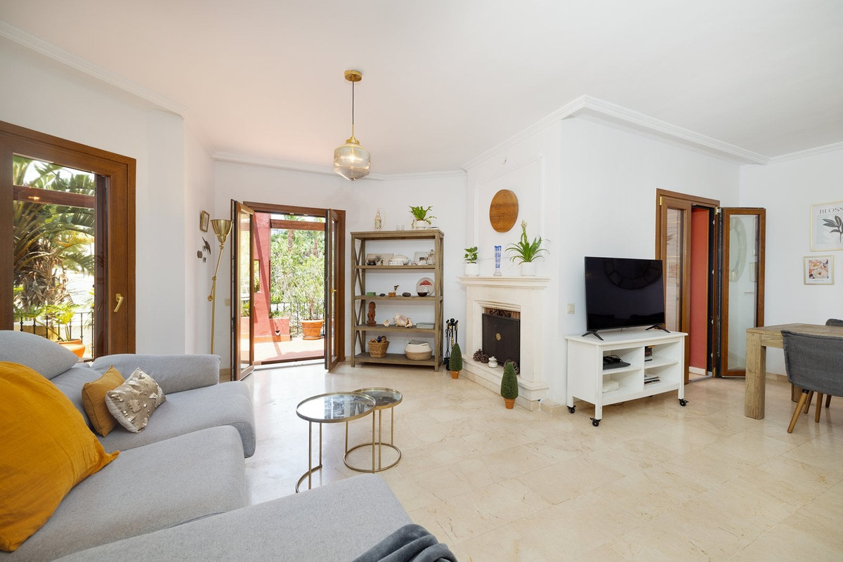 2 Bed Townhouse for sale in San Roque Costa Del Sol, Cádiz, Spain