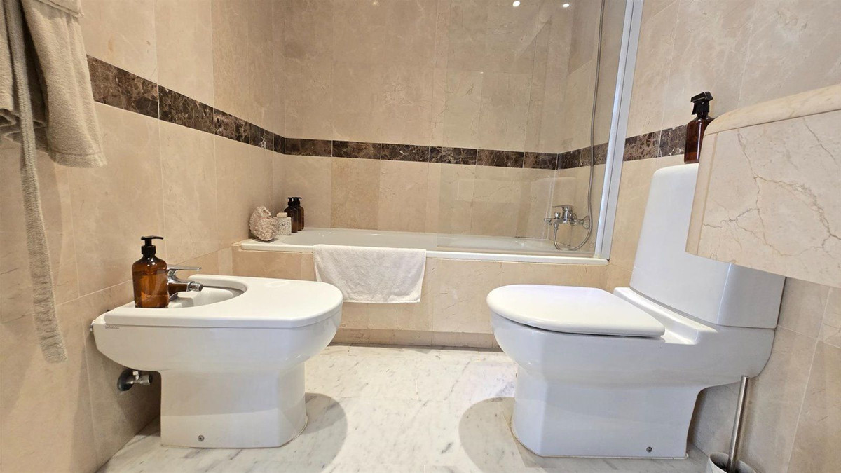 1 Bed Apartment for sale in Benalmadena Costa Del Sol, Málaga, Spain