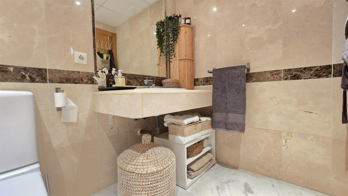 1 Bed Apartment for sale in Benalmadena Costa Del Sol, Málaga, Spain