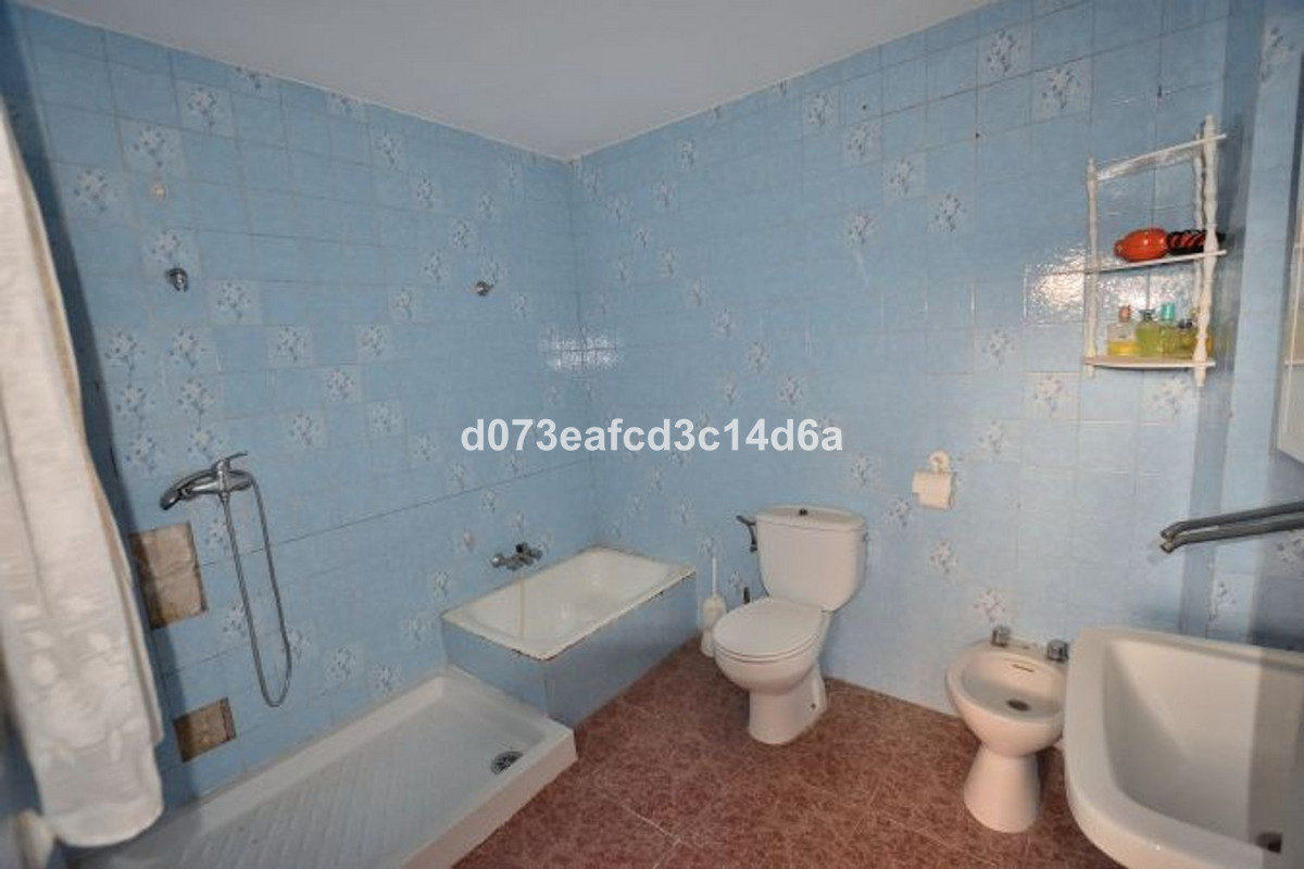 4 Bed Townhouse for sale in Faraján Costa Del Sol, Málaga, Spain