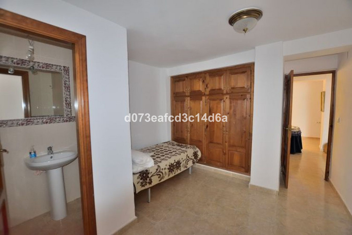 4 Bed Townhouse for sale in Faraján Costa Del Sol, Málaga, Spain