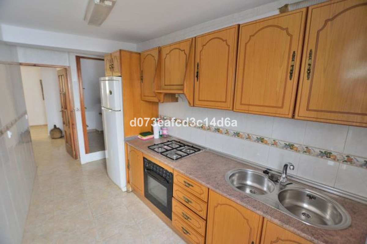 4 Bed Townhouse for sale in Faraján Costa Del Sol, Málaga, Spain