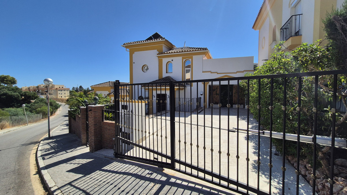 4 Bed Townhouse for sale in Riviera Del Sol Costa Del Sol, Málaga, Spain