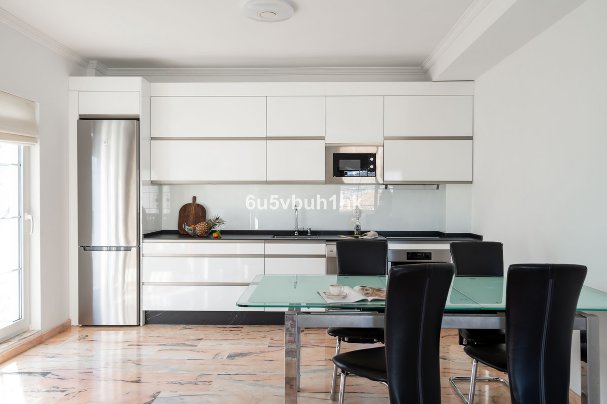 5 Bed Townhouse for sale in Fuengirola Costa Del Sol, Málaga, Spain