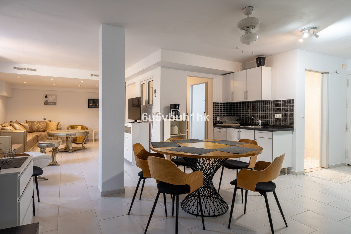 5 Bed Townhouse for sale in Fuengirola Costa Del Sol, Málaga, Spain