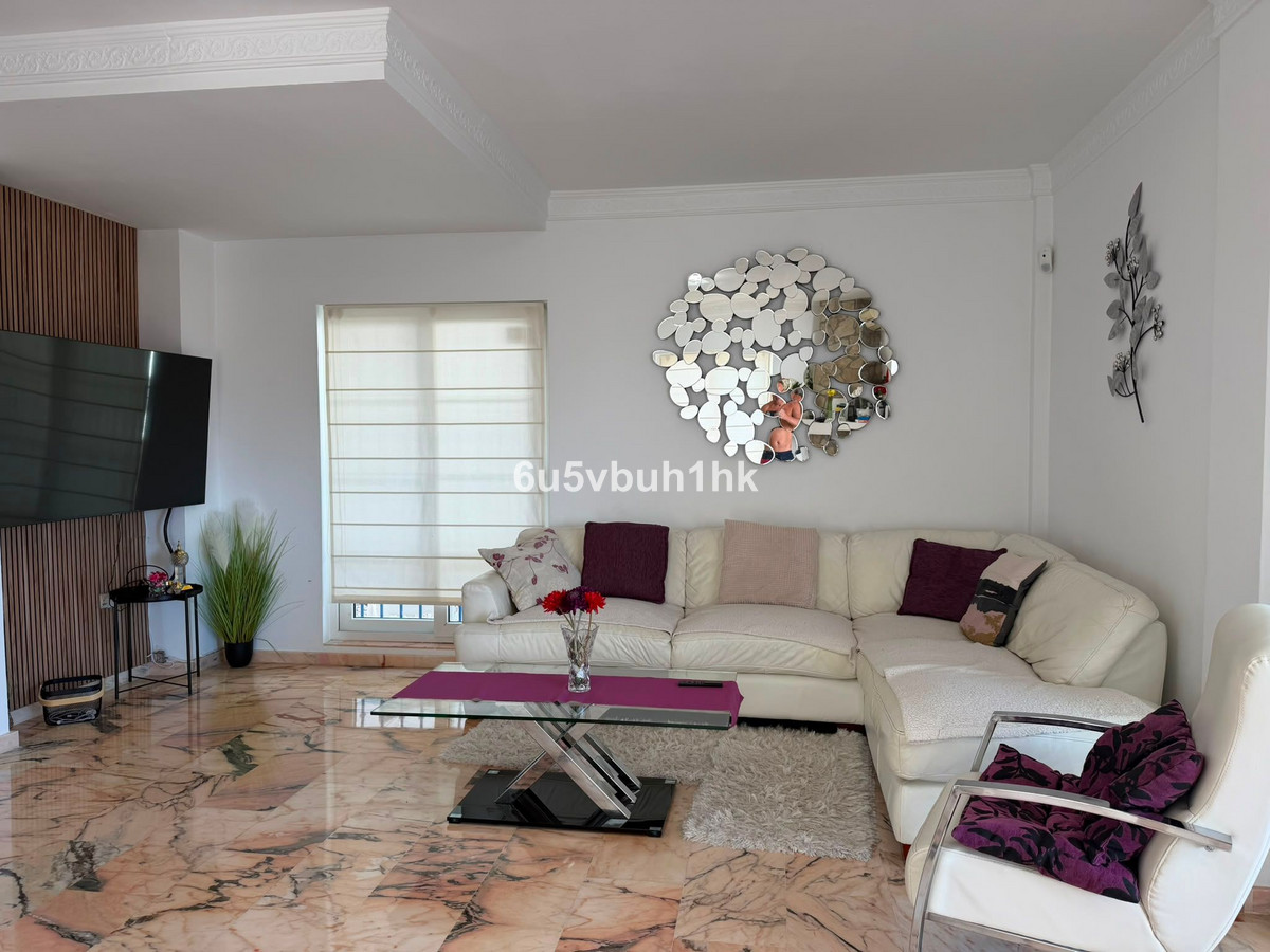 5 Bed Townhouse for sale in Fuengirola Costa Del Sol, Málaga, Spain
