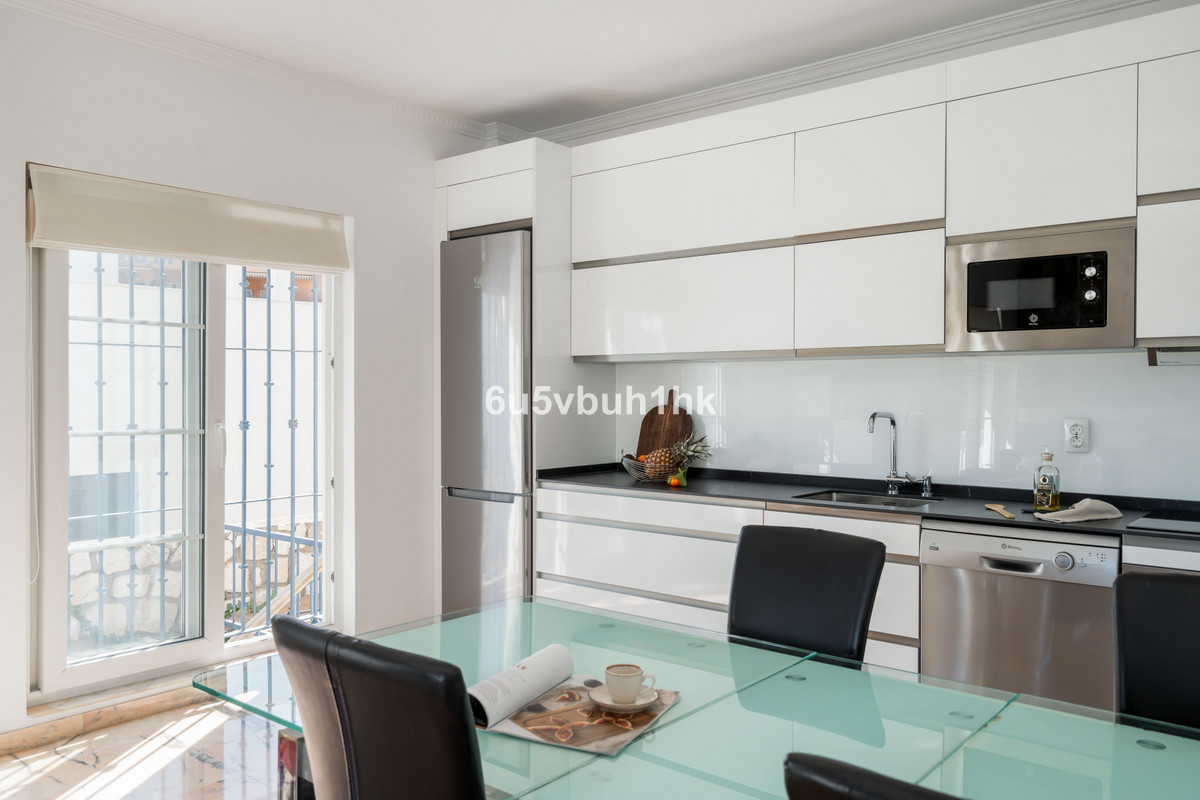 5 Bed Townhouse for sale in Fuengirola Costa Del Sol, Málaga, Spain