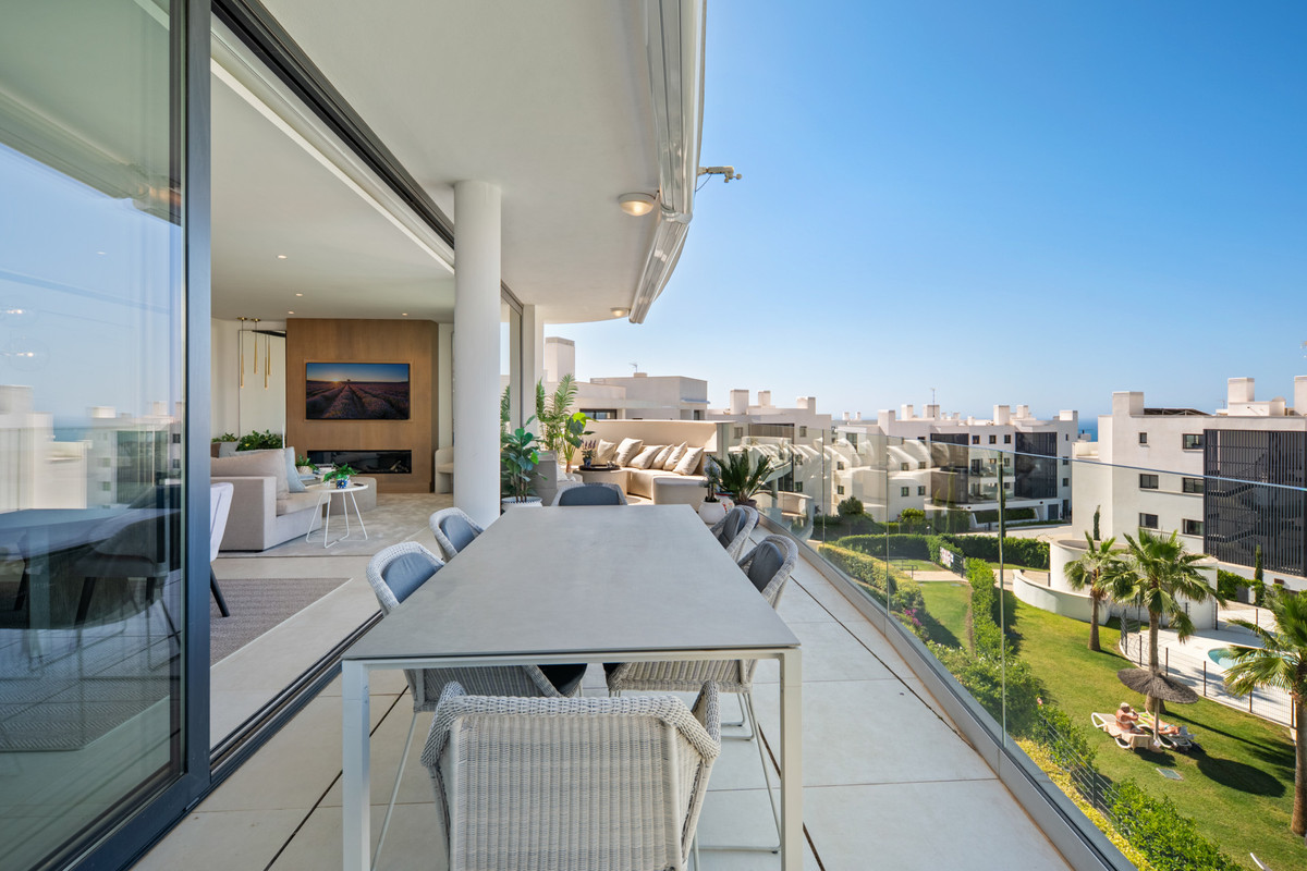 3 Bed Apartment for sale in Fuengirola Costa Del Sol, Málaga, Spain