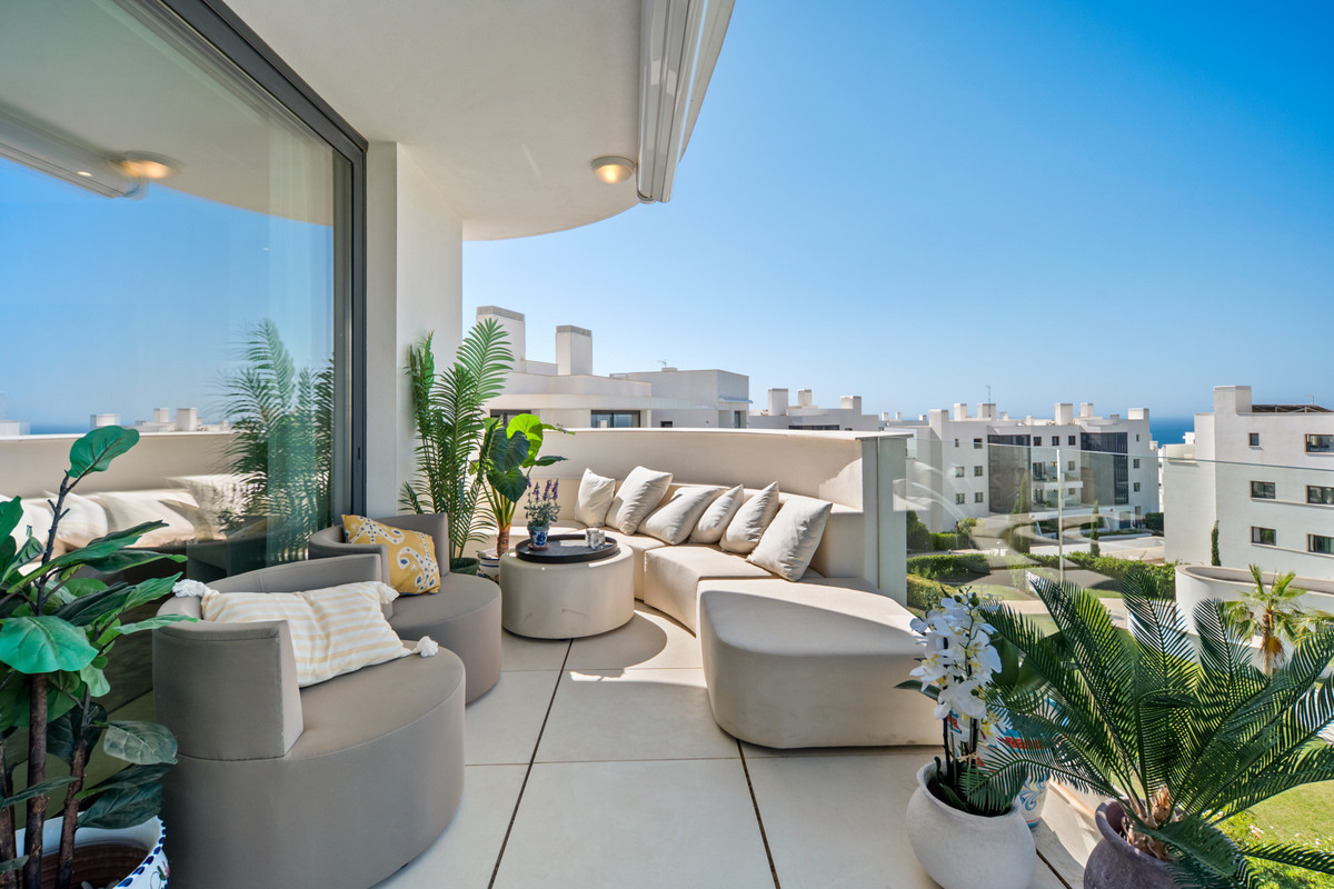 3 Bed Apartment for sale in Fuengirola Costa Del Sol, Málaga, Spain