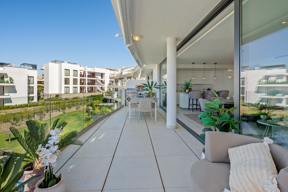 3 Bed Apartment for sale in Fuengirola Costa Del Sol, Málaga, Spain