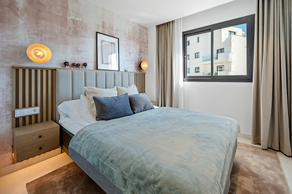3 Bed Apartment for sale in Fuengirola Costa Del Sol, Málaga, Spain