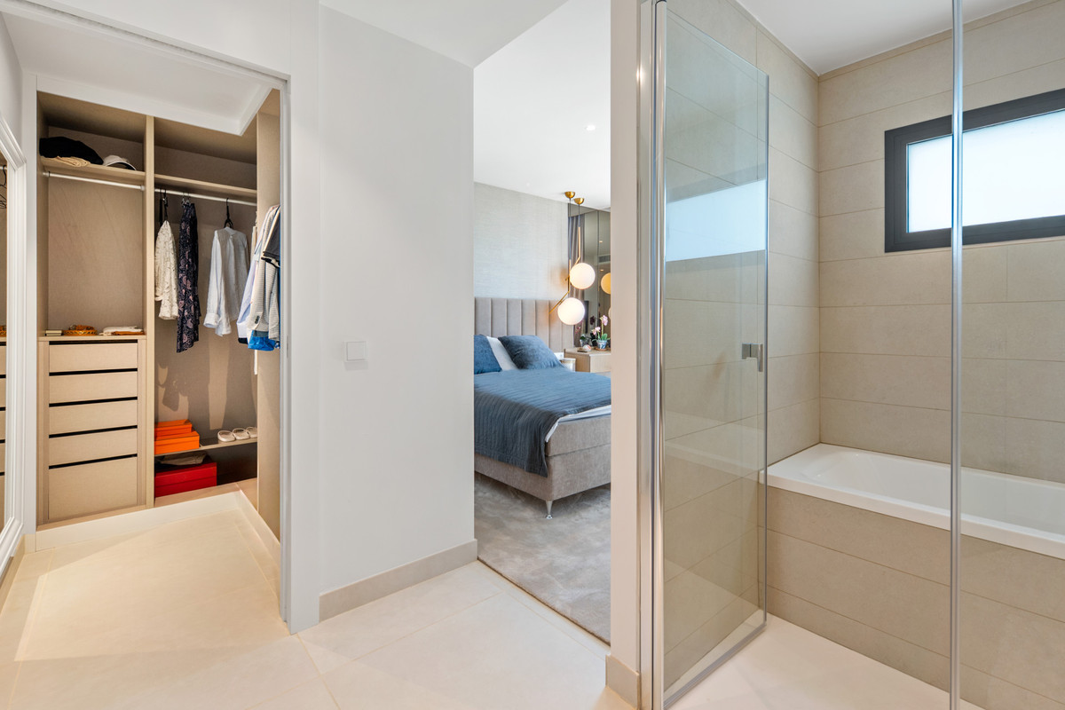 3 Bed Apartment for sale in Fuengirola Costa Del Sol, Málaga, Spain