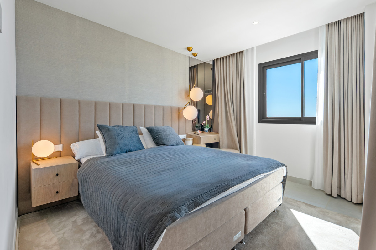 3 Bed Apartment for sale in Fuengirola Costa Del Sol, Málaga, Spain