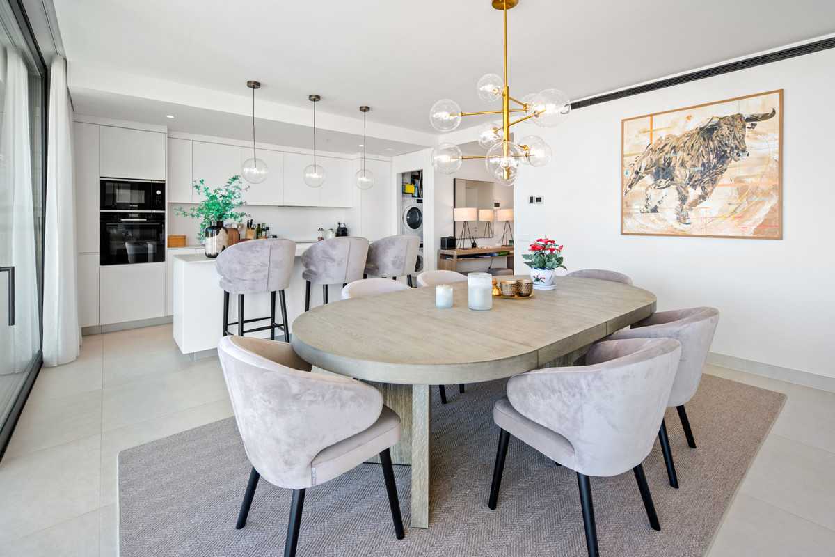 3 Bed Apartment for sale in Fuengirola Costa Del Sol, Málaga, Spain