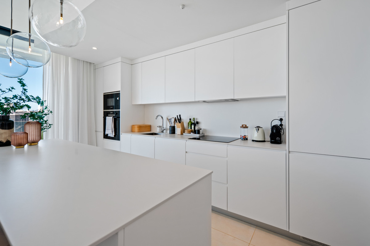 3 Bed Apartment for sale in Fuengirola Costa Del Sol, Málaga, Spain