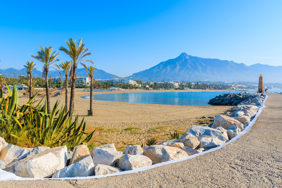 4 Bed Apartment for sale in San Pedro De Alcántara Costa Del Sol, Málaga, Spain