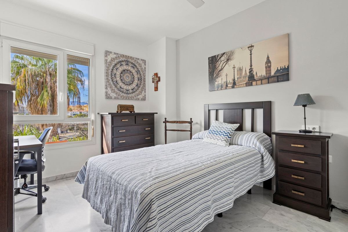 4 Bed Apartment for sale in San Pedro De Alcántara Costa Del Sol, Málaga, Spain