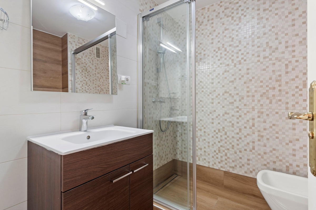 4 Bed Apartment for sale in San Pedro De Alcántara Costa Del Sol, Málaga, Spain