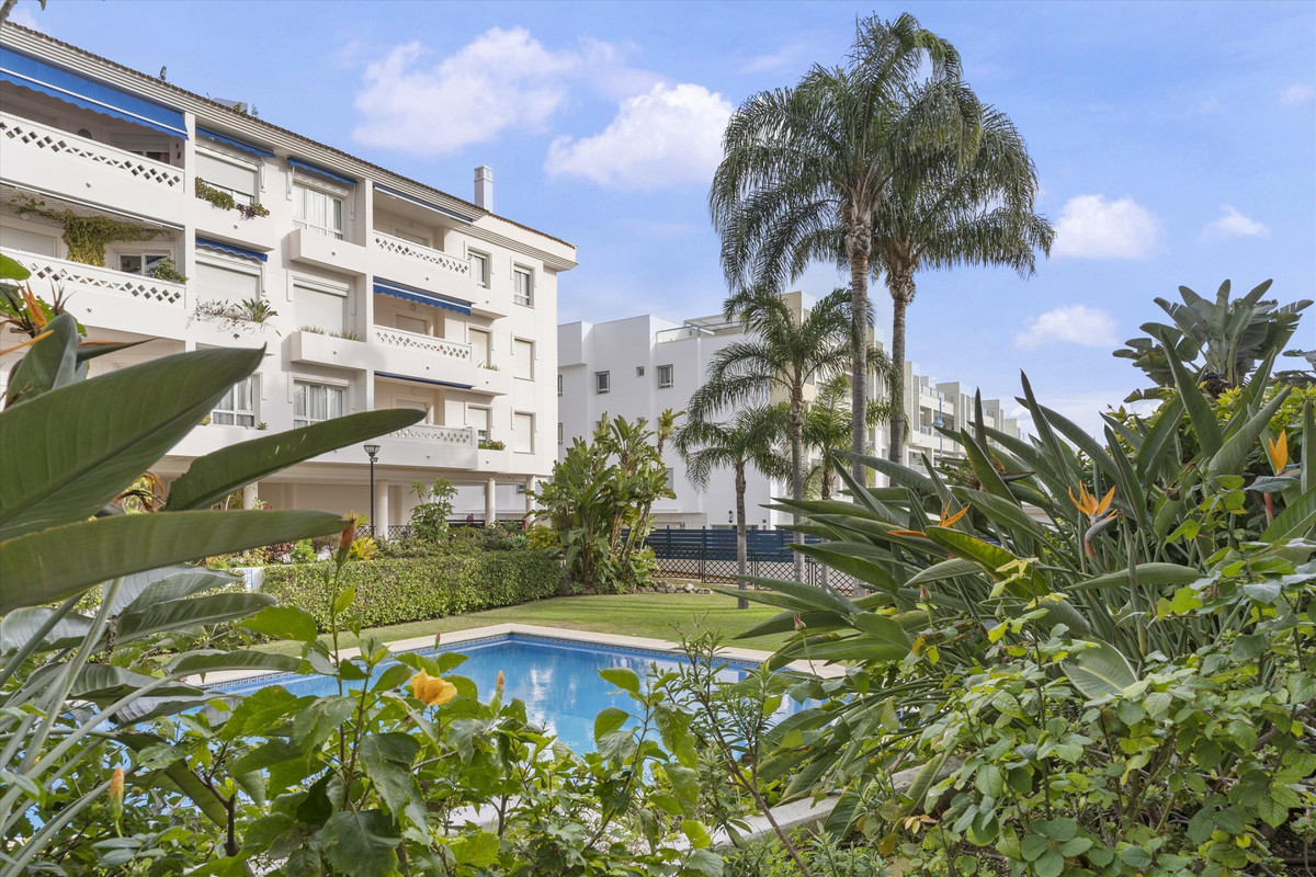 4 Bed Apartment for sale in San Pedro De Alcántara Costa Del Sol, Málaga, Spain